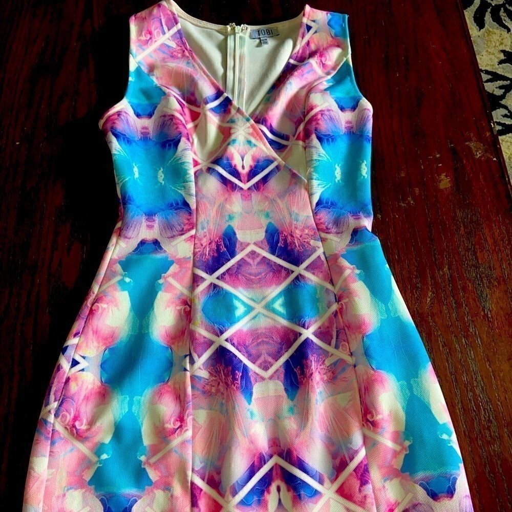 Woman’s Toni cinched waist dress
